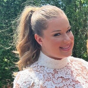 Meet your Posher, Lainie